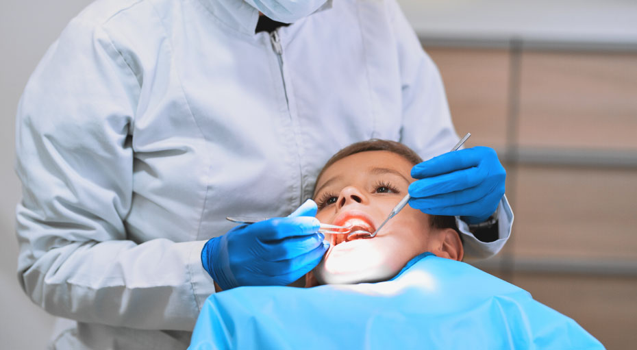 Why Are Most Little Kids Afraid of Dentists and When Should They Go?